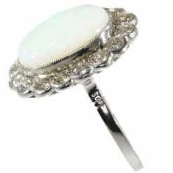 Bague de fiançailles diamant opale