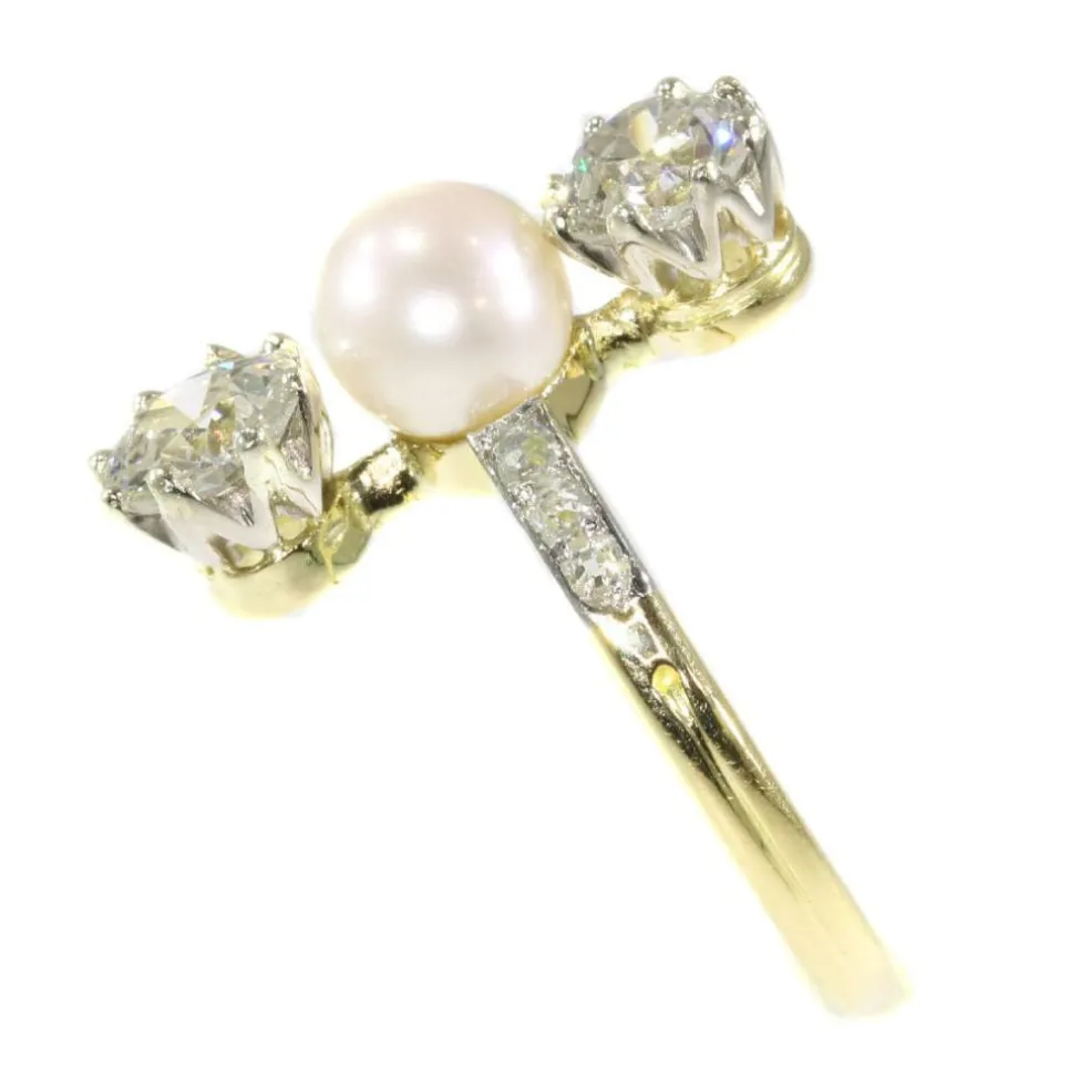 Bague de fiançailles diamant et perle