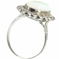 Bague de fiançailles diamant opale