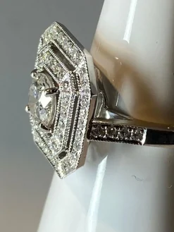 Bague de fiançailles, diamant