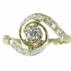 Bague de fiançailles en diamant
