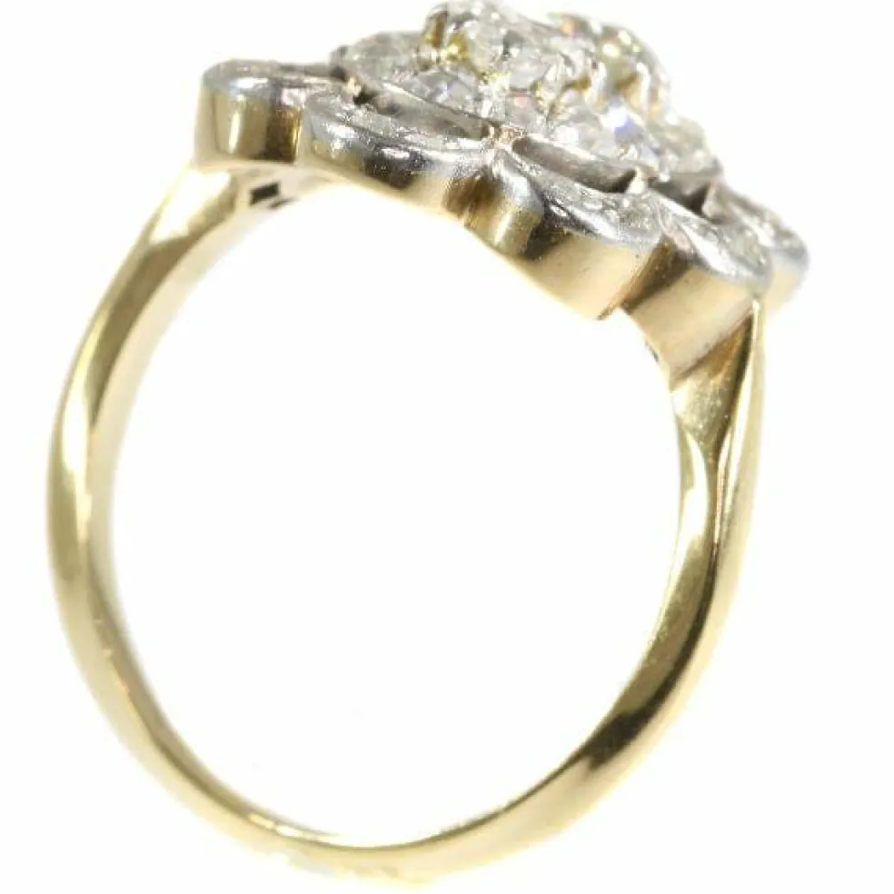 Bague de fiançailles en diamant