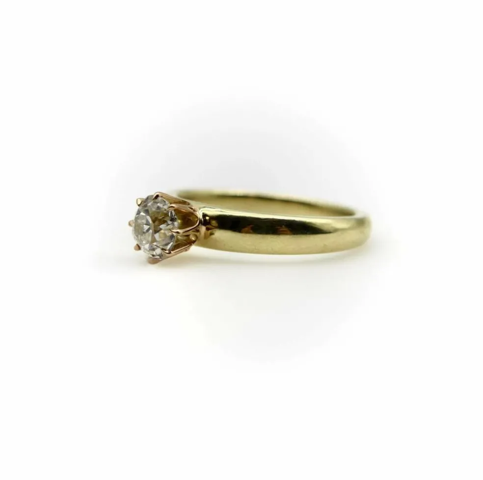 Bague de fiançailles en or