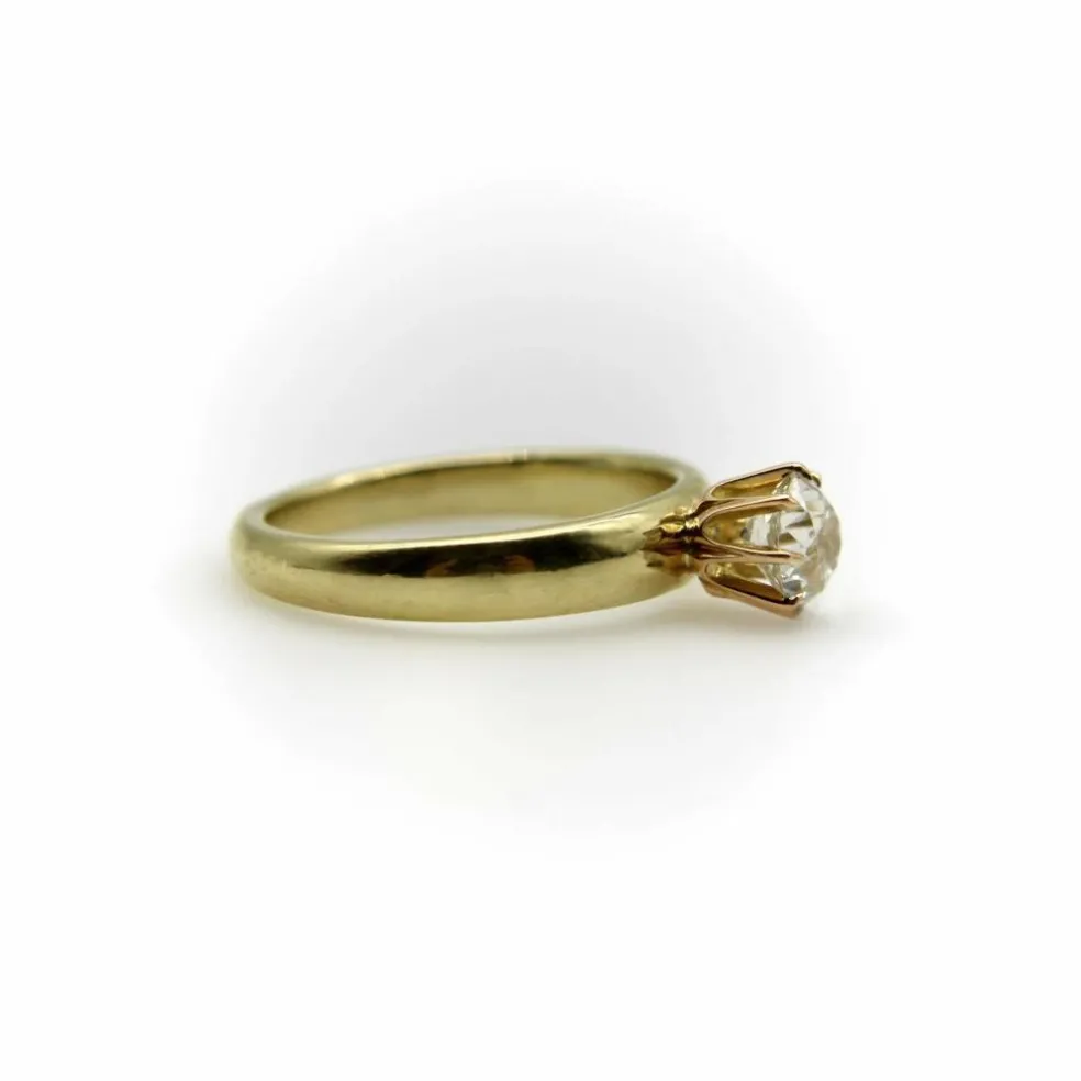Bague de fiançailles en or