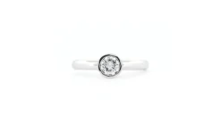 Bague de fiançailles or blanc diamants