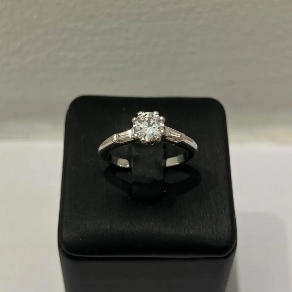 Bague de fiançailles or blanc diamant