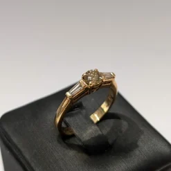 Bague de fiançailles or jaune, diamant cognac et diamants trapèzes