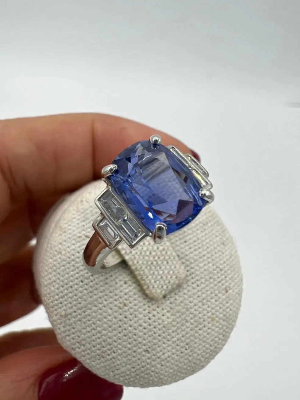 Bague de Fiançailles Saphir, diamants" Baguette" & or blanc