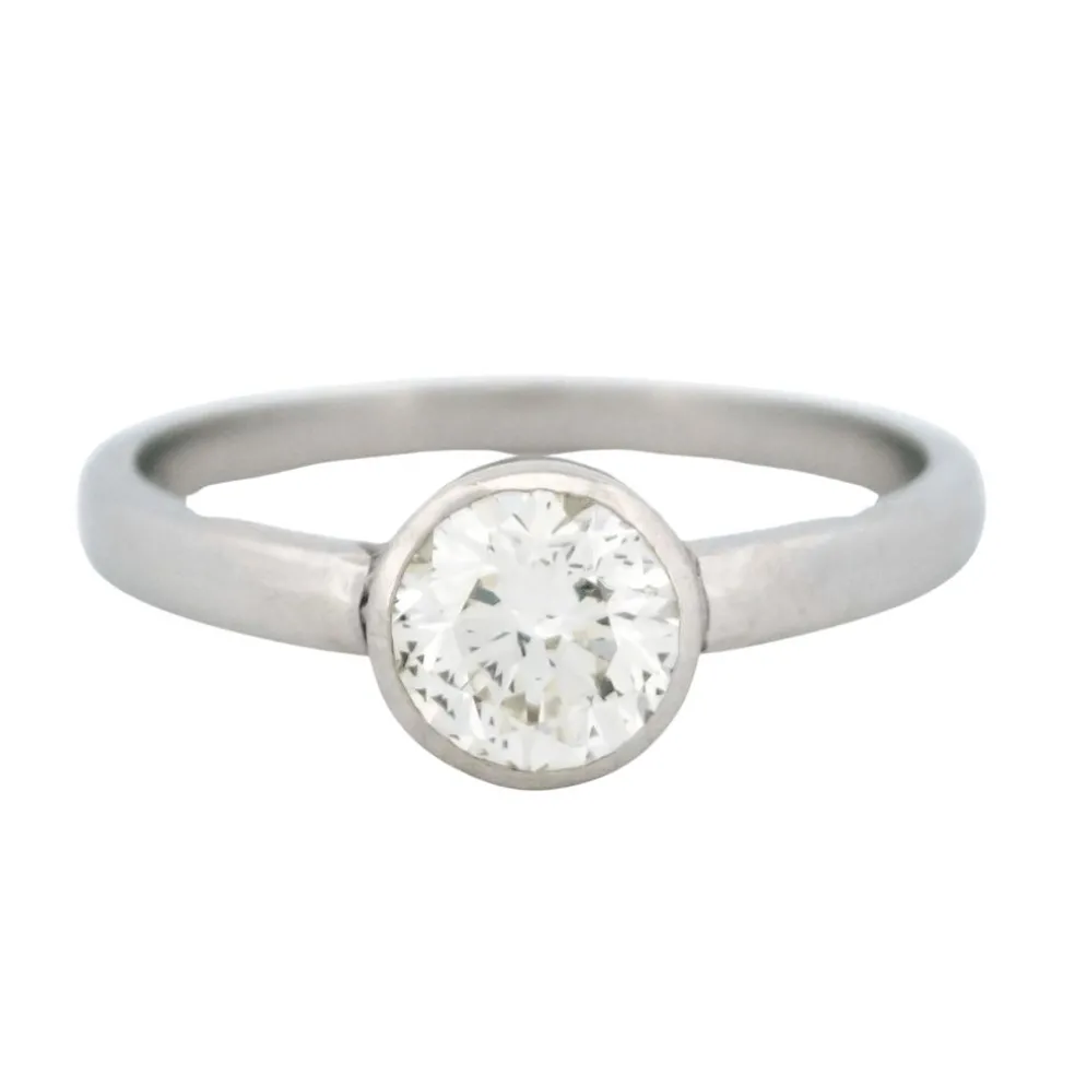 Bague de fiançailles solitaire diamant platine