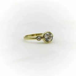 Bague de fiançailles trilogie en or et diamants