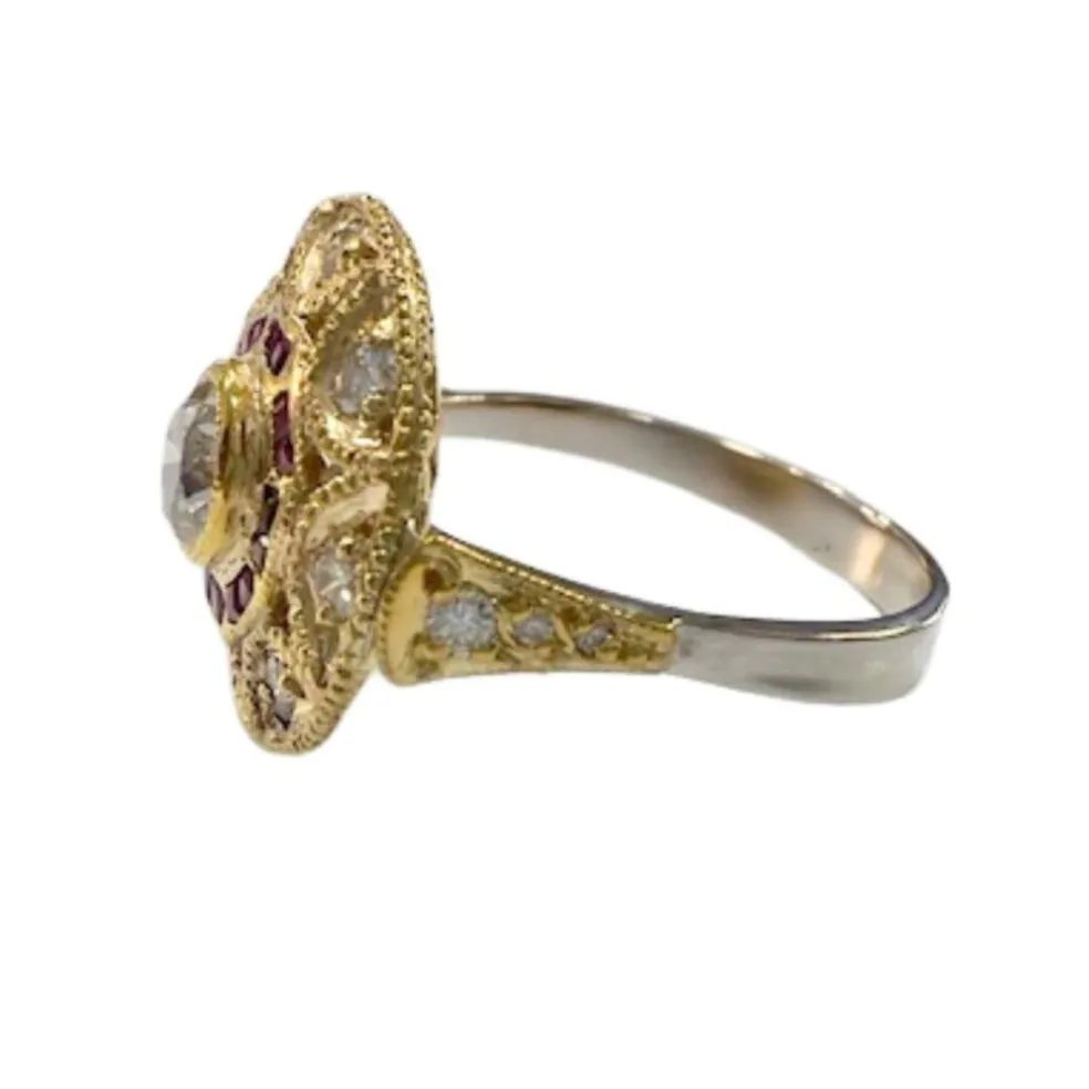Bague de style Art Déco avec diamants et rubis