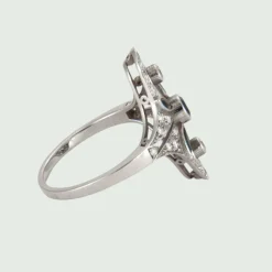 Bague de style Art déco en or 18 carats avec diamants et saphirs