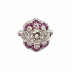 Bague de style Art Déco Platine Rubis Diamants