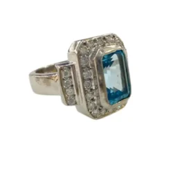Bague design Art Déco contemporain avec diamants et topaze