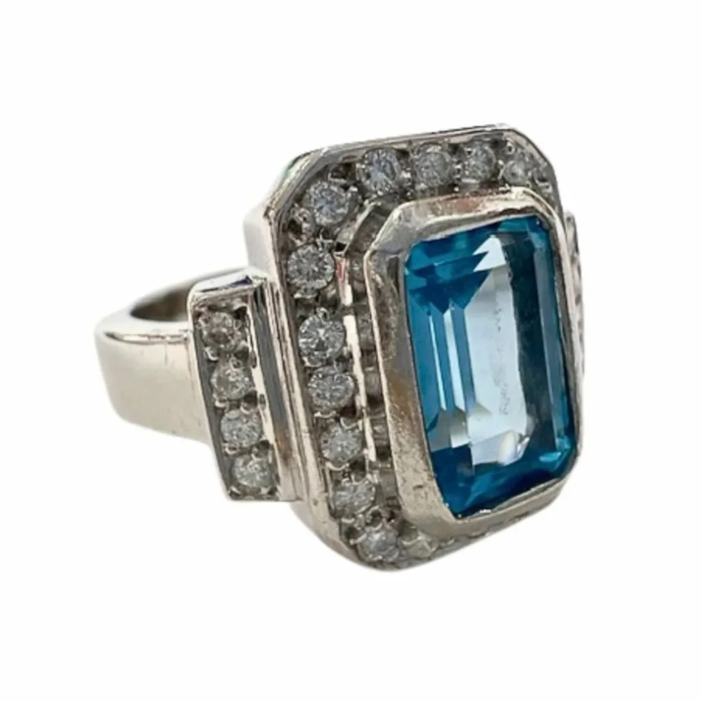 Bague design Art Déco contemporain avec diamants et topaze