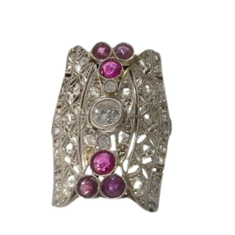 Bague design art déco en or 18 carats avec diamants et rubis