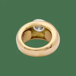 Bague deux ors, diamant 2,02 carats.