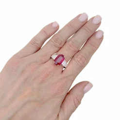 Bague deux ors, diamants, rubis.