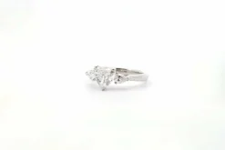 Bague diamant cœur en platine