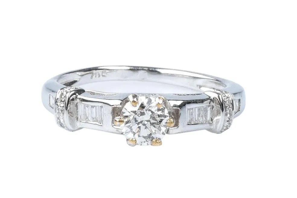 Bague diamant en or blanc