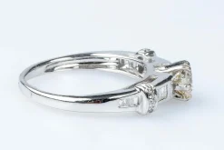 Bague diamant en or blanc