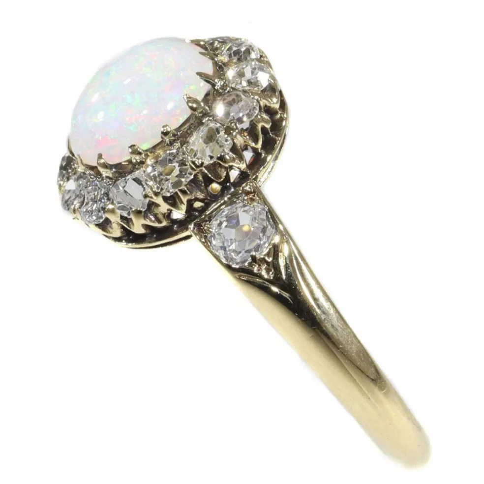 Bague diamant et opale