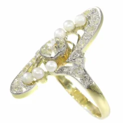 Bague diamant et perle