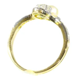 Bague diamant et perle