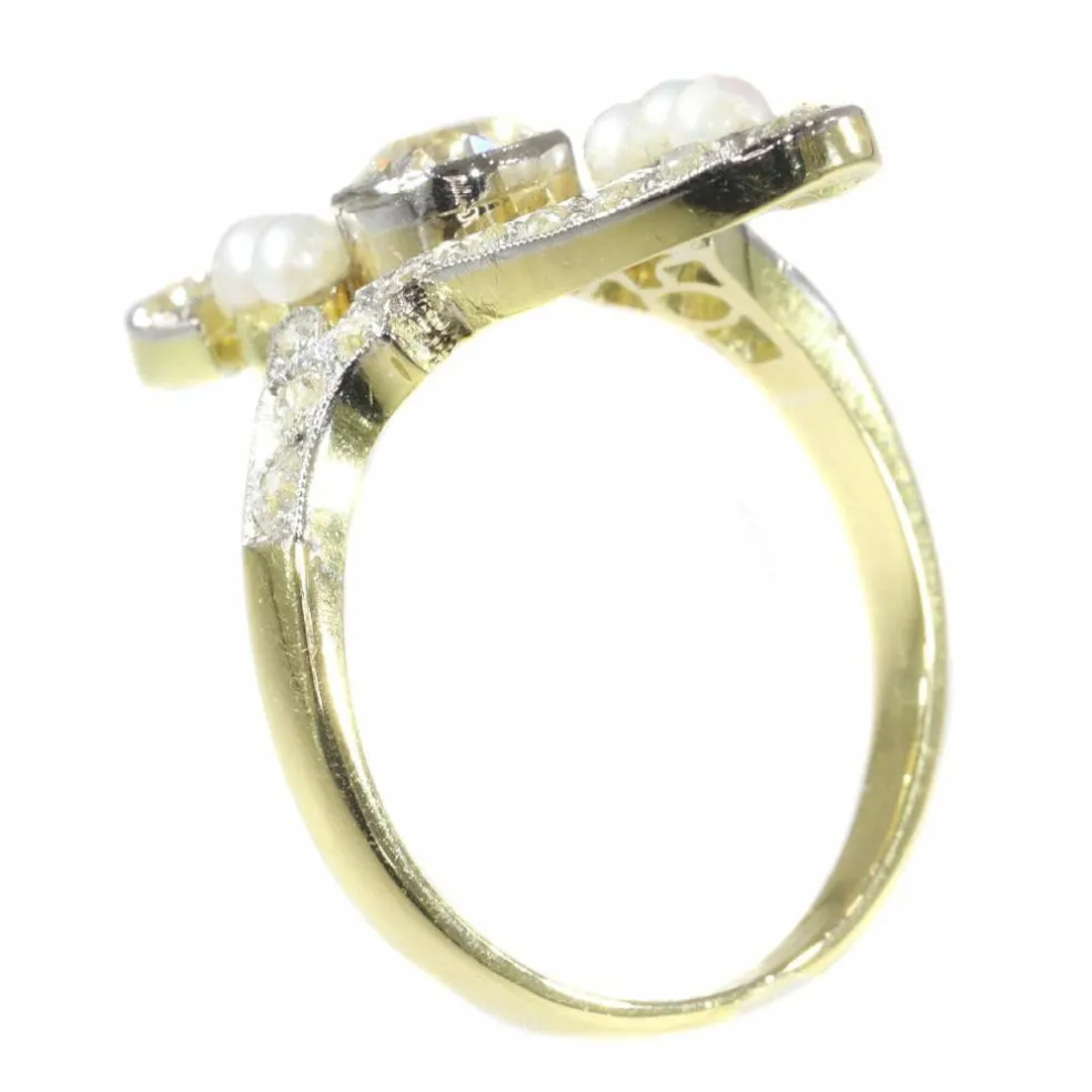 Bague diamant et perle