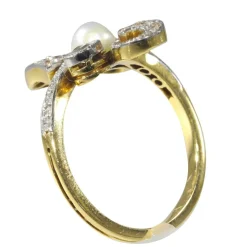 Bague diamant et perle