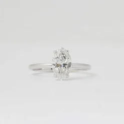 Bague diamant marquise