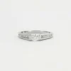 Bague diamant solitaire et pavage diamants