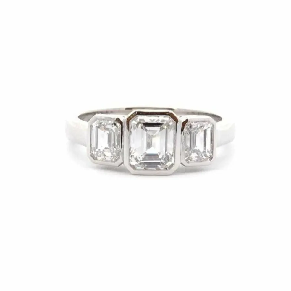 Bague diamant taille émeraude 1,03cts F/SI2