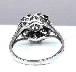 Bague diamants décor de coeurs