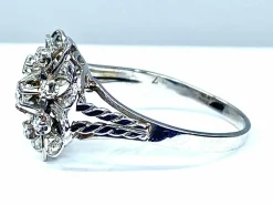 Bague diamants décor de coeurs