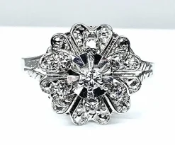Bague diamants décor de coeurs