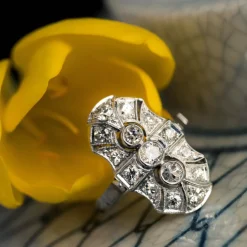Bague diamants de style art déco