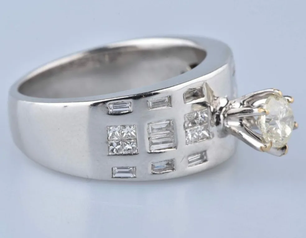 Bague diamants en or blanc