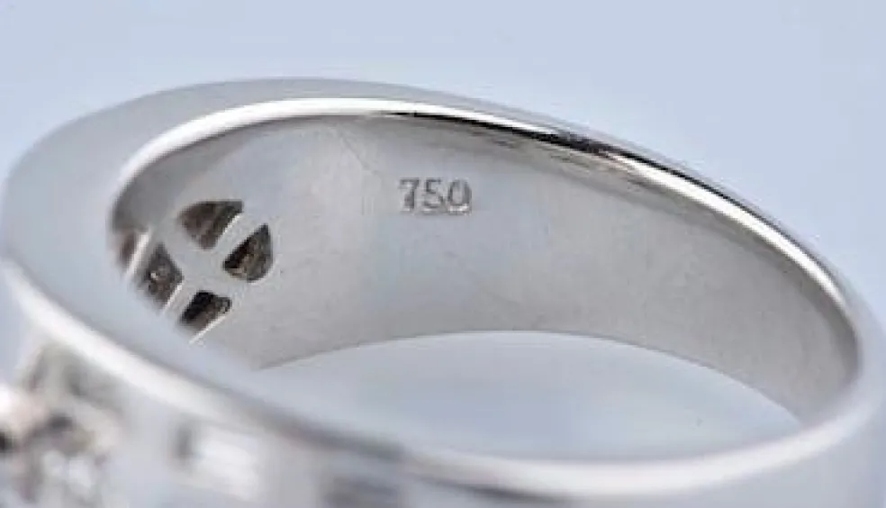 Bague diamants en or blanc
