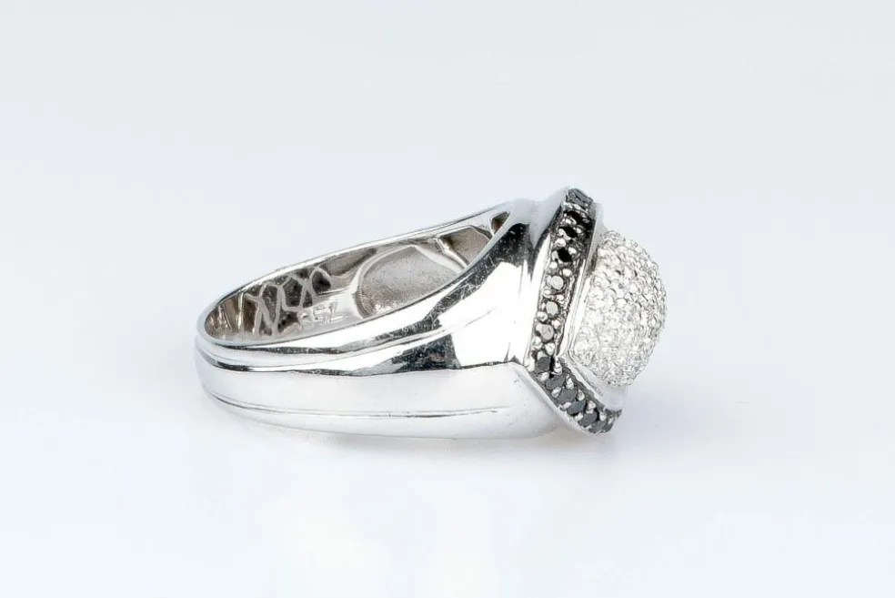Bague diamants en or blanc