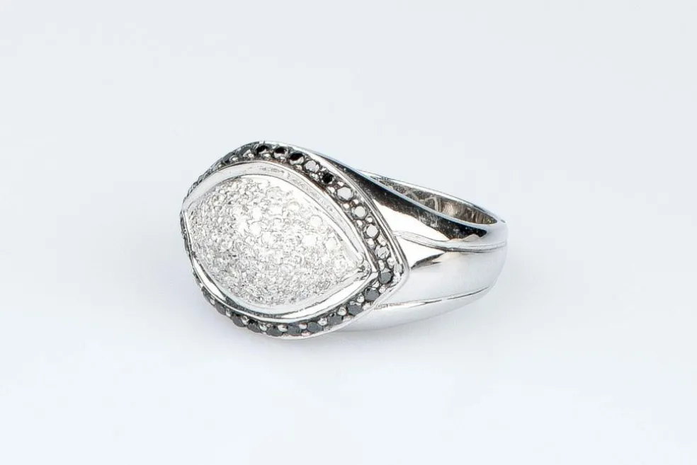 Bague diamants en or blanc