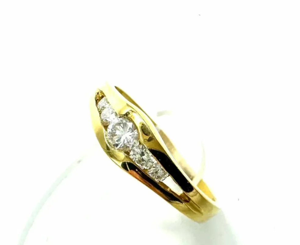 Bague diamants en or jaune