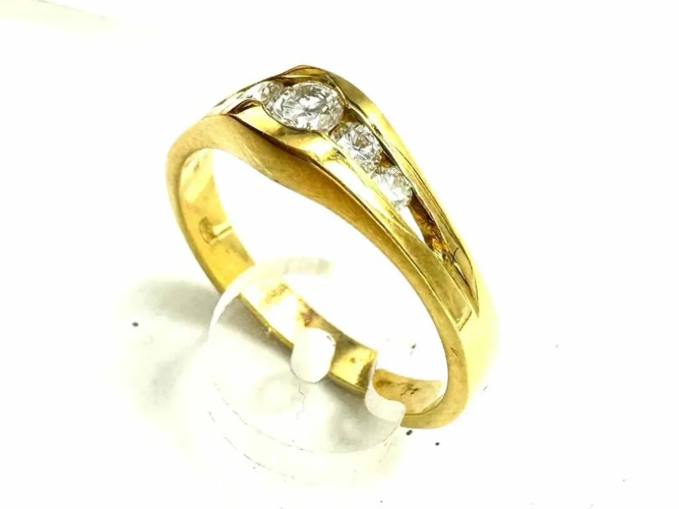 Bague diamants en or jaune