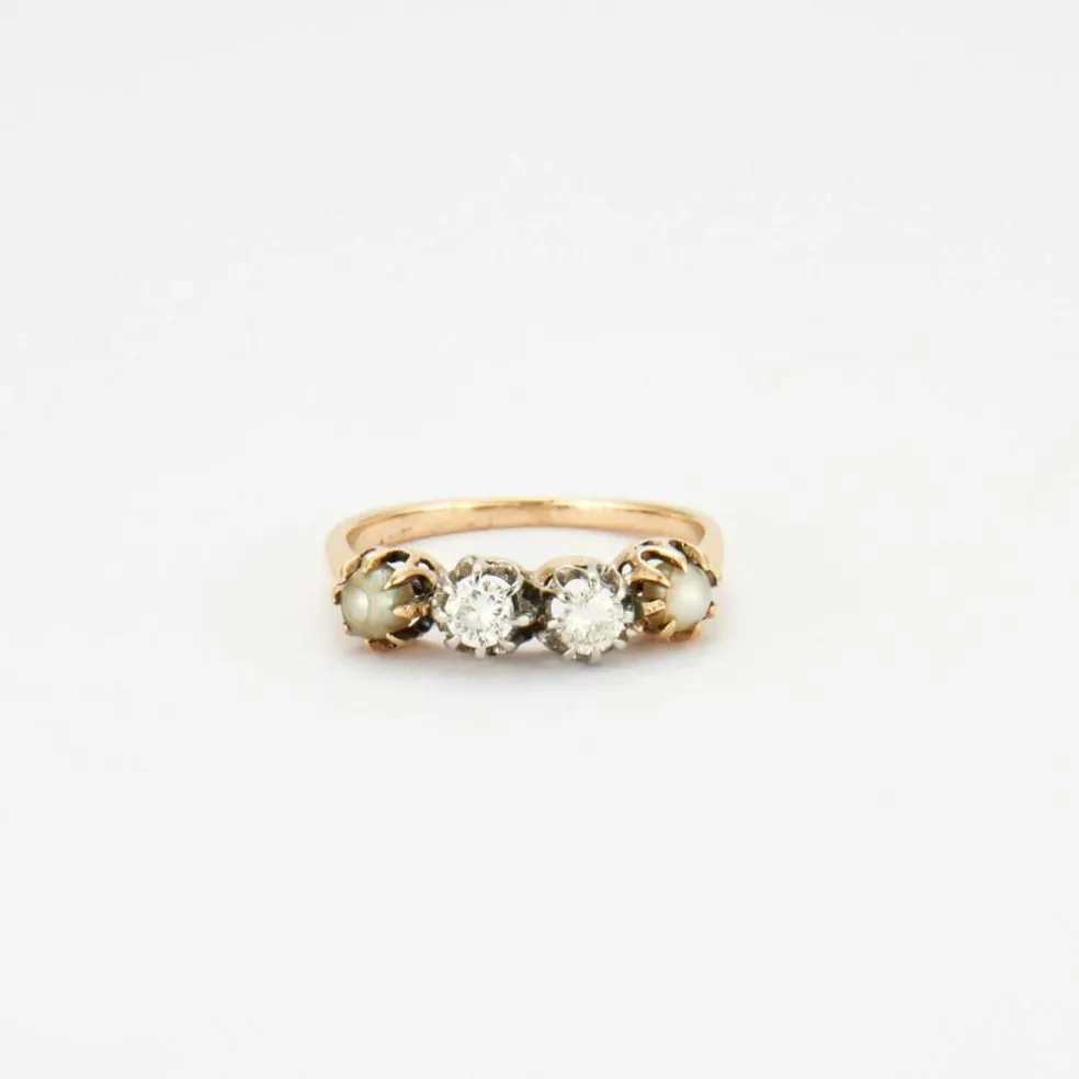 Bague diamants et perles