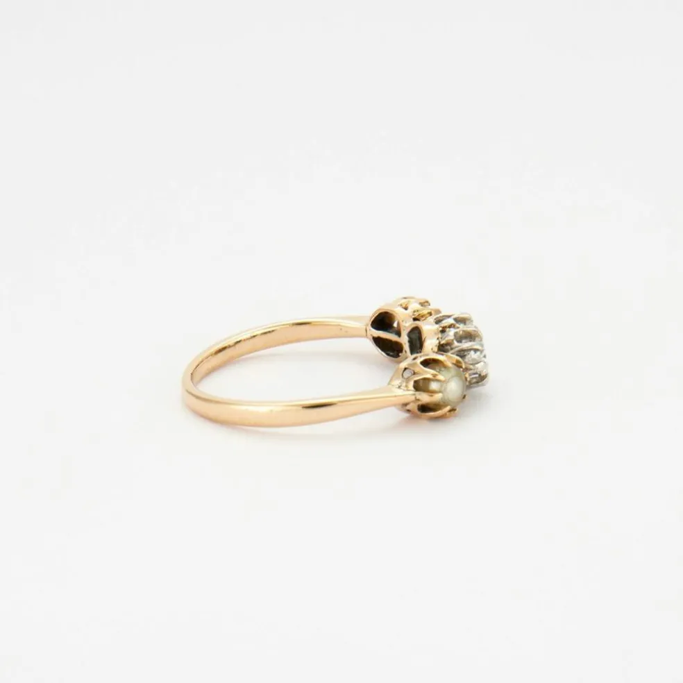 Bague diamants et perles