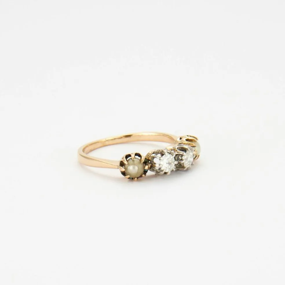 Bague diamants et perles