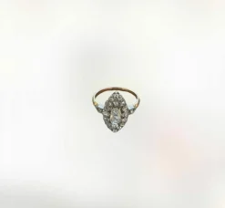 Bague diamants marquise or et platine