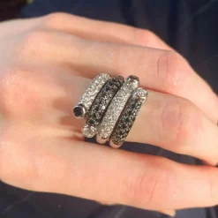 Bague Diamants noirs et blancs