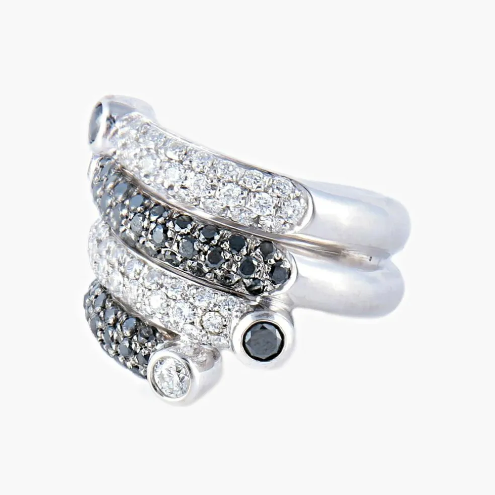 Bague Diamants noirs et blancs