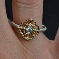 Bague diamants ors jaune et blanc arabesques petit modèle